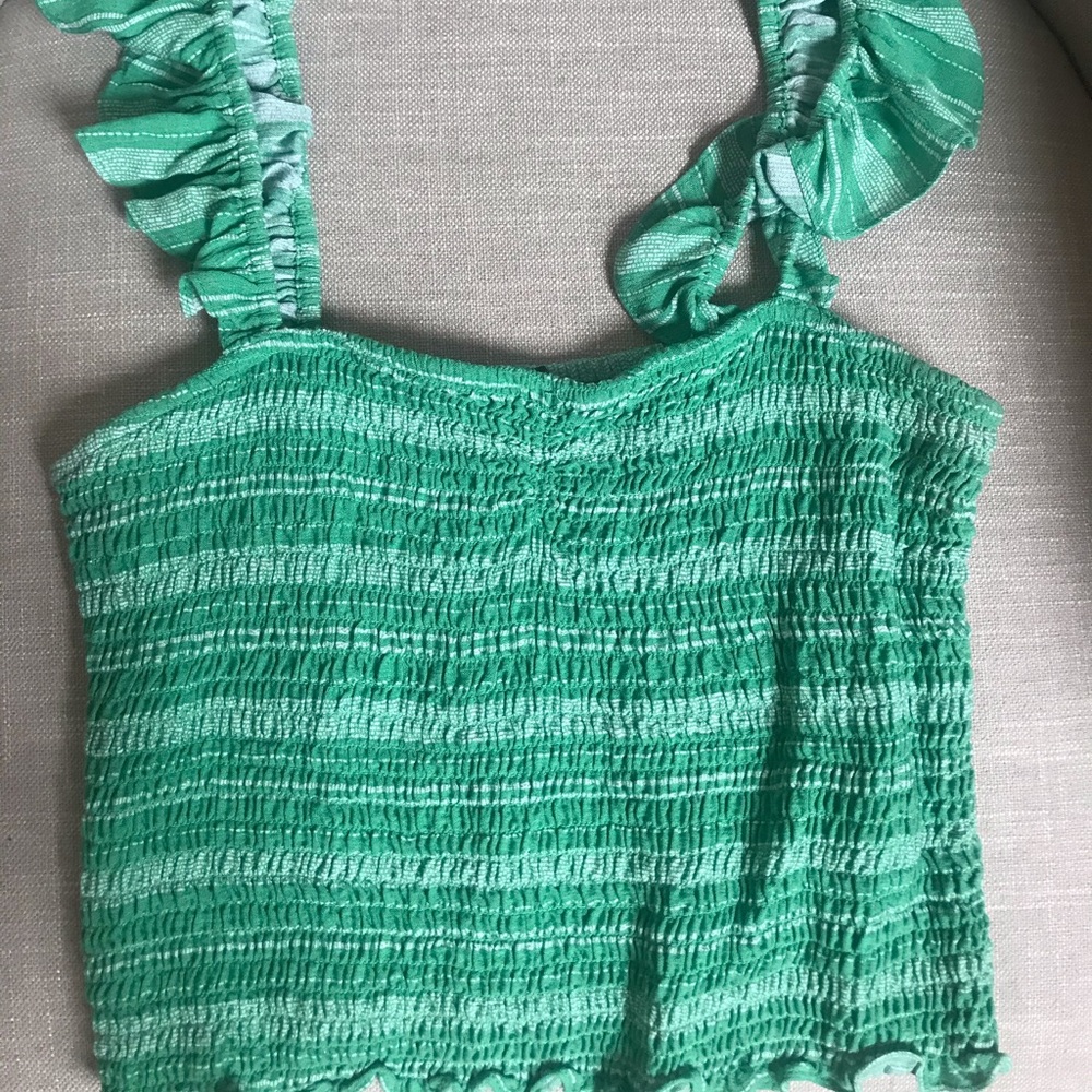 Green cropped top